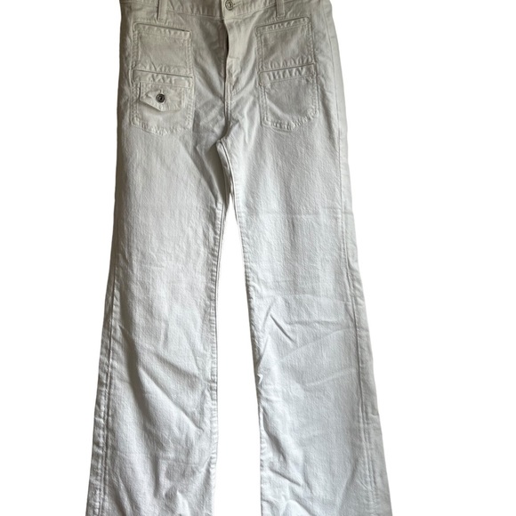 7 For All Mankind Georgia White Flare jeans in a Size 27. - Picture 12 of 13